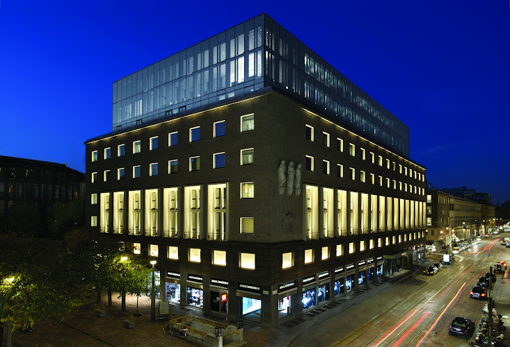 Armani Hotel
