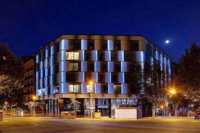 Olivia Balmes Hotel Trabajo